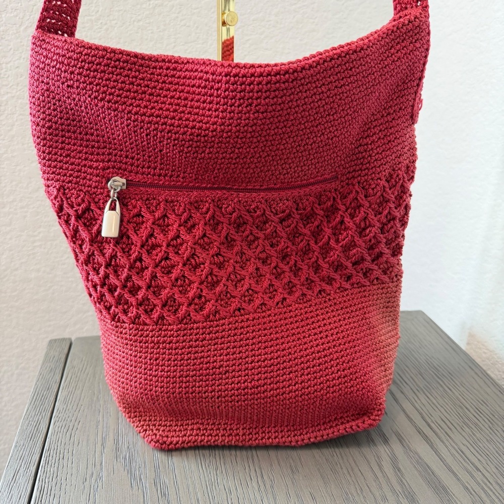 Worthington Red Crochet Knit Crossbody Bag Diamond Pattern Boho Hobo Purse